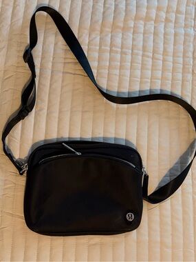 Crossbody Bags Lululemon On The Beat Belt Bag Black Lululemon Athletica Bags  Lululemon On The Beat
